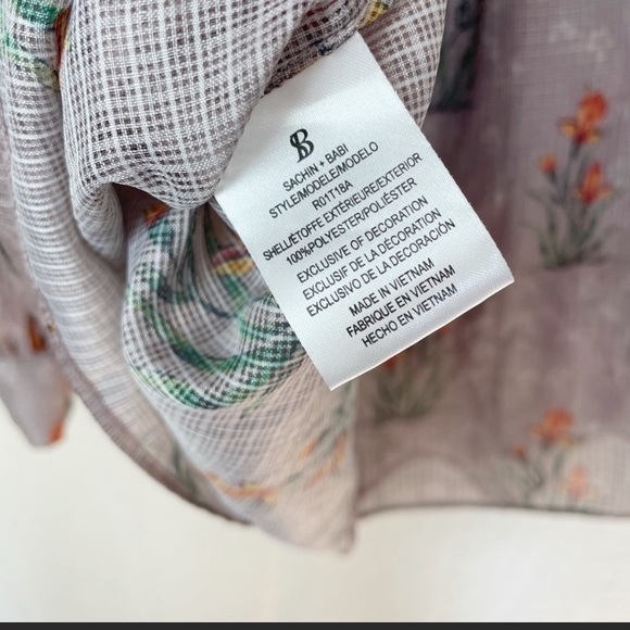 Balloon Sleeve Blouse with tassels - Picture 6 of 6